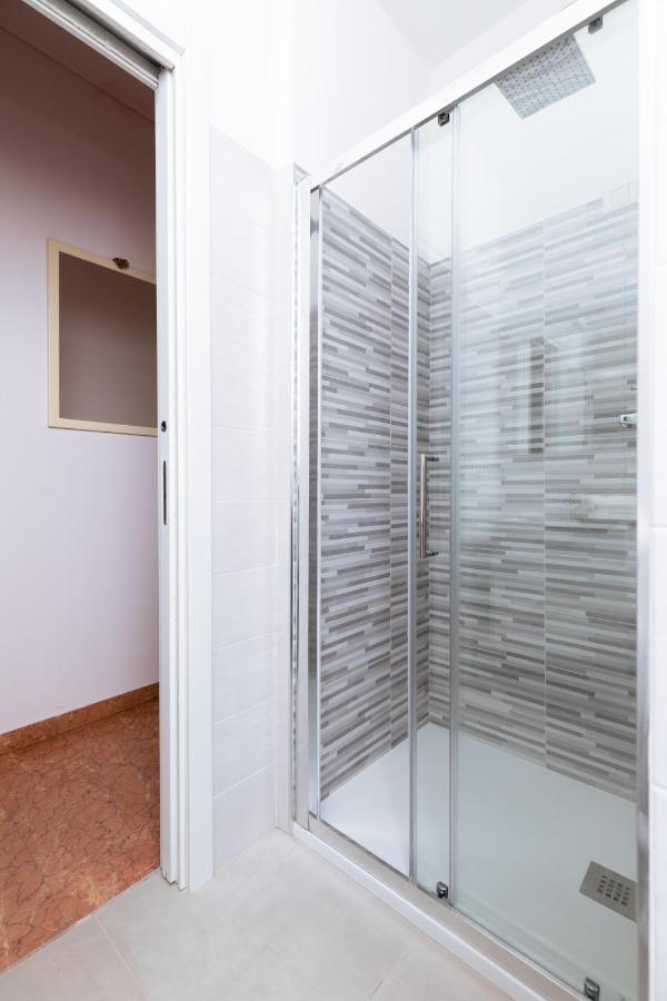 110 - Casa Sole Vista Mare, In Centro 100 Metri Spiaggia Apartment Бордихера Екстериор снимка